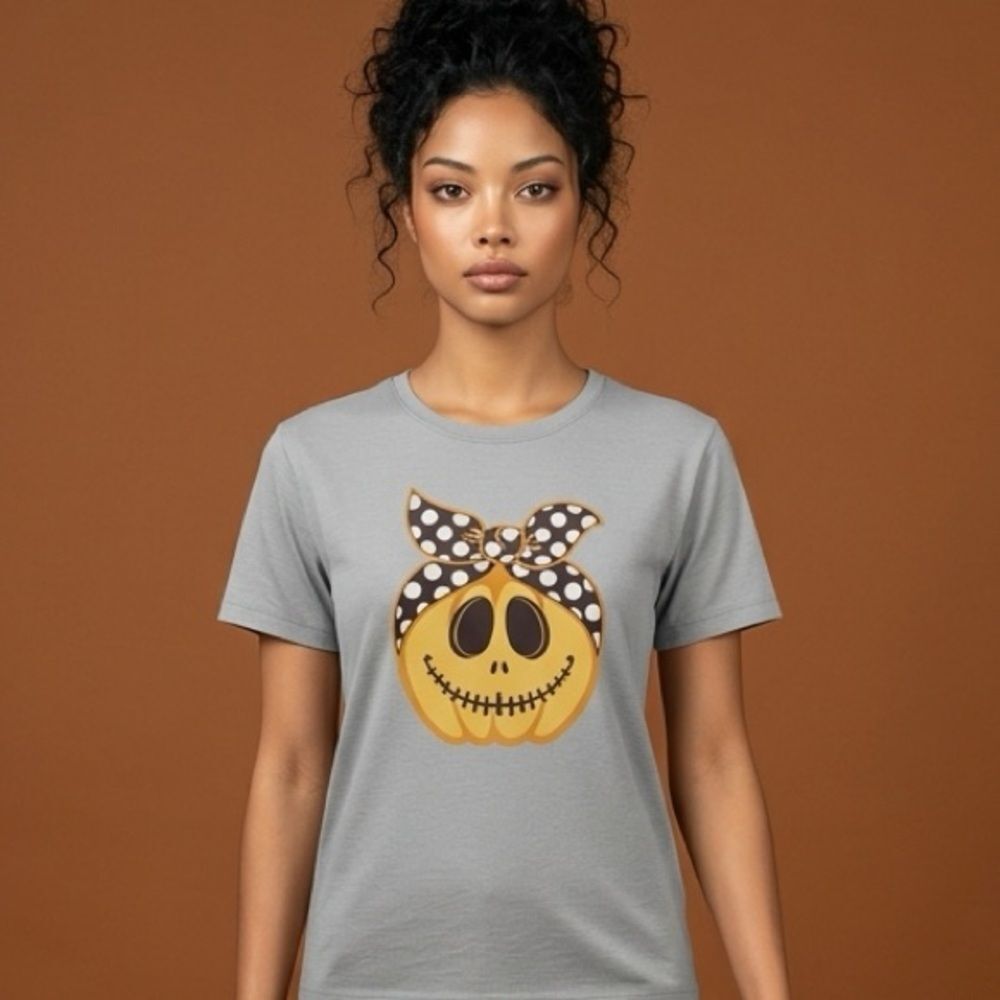 NWT Women’s Short Sleeve Graphic Tee Halloween Smiley Face - Size Small